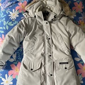 3/4 length Canada goose grey jacket, with fur hood.